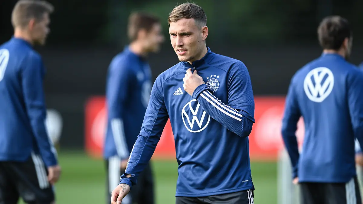 David Raum (DEU). GES/ Fussball/ Training der deutschen Fussball-Nationalmannschaft in Hamburg, 06.10.2021 Football / Soccer: Training session of the German national team in Hamburg, October 6, 2021