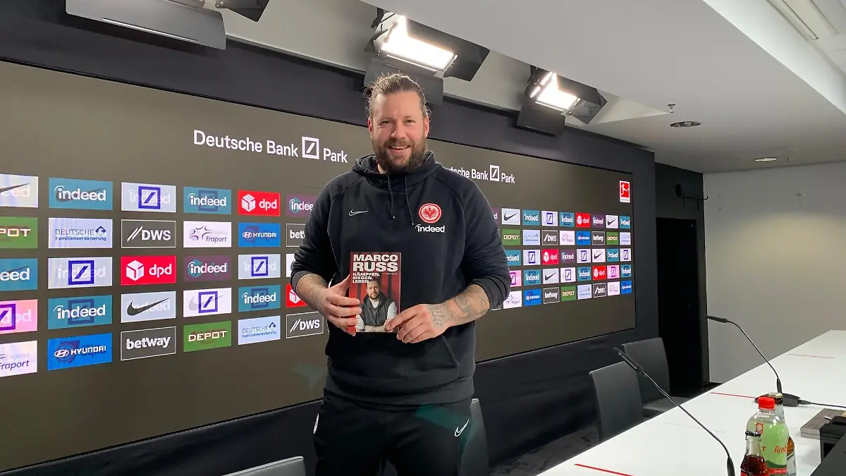 Marco Russ bei der Vorstellung seiner Biografie "Kämpfen. Siegen. Leben."