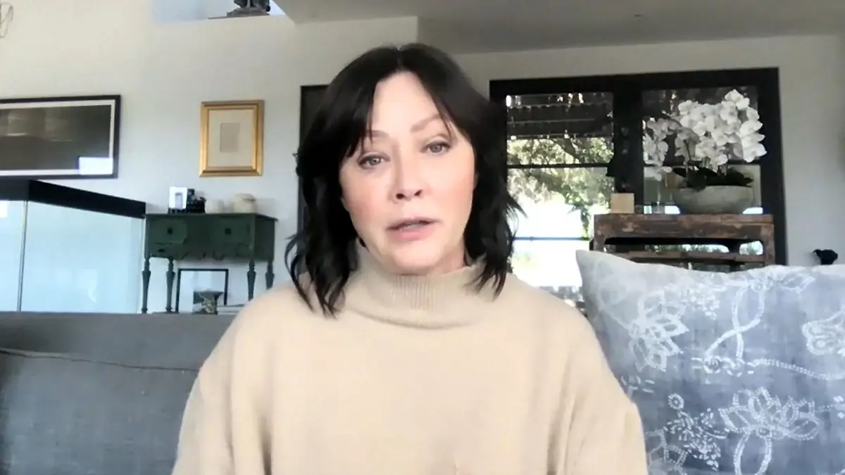 Shannen Doherty meldet sich mit starker Botschaft Diagnose Brustkrebs