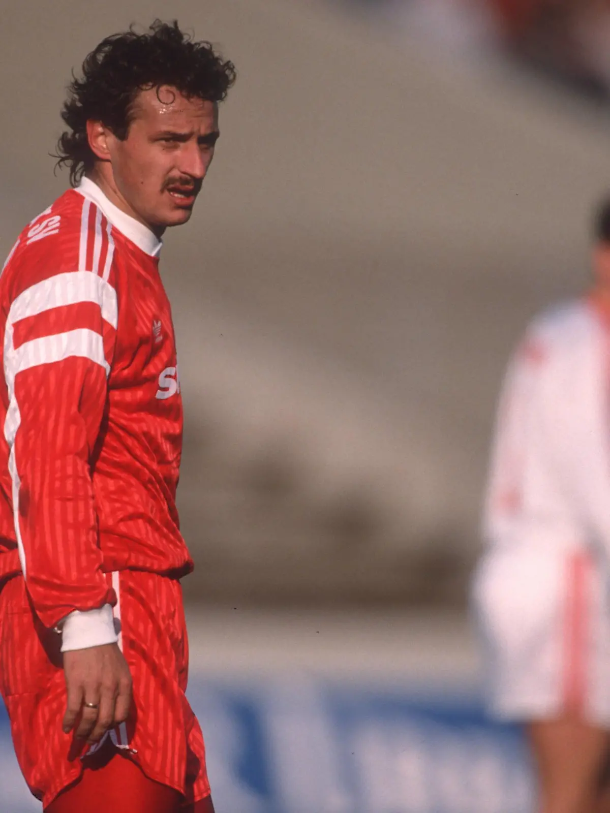 Bildnummer: 10648027  Datum: 28.03.1992  Copyright: imago/Stockhoff
SPORT, FUSSBALL 1. BUNDESLIGA VFB STUTTGART - HAMBURGER SV 3:2, 28.03.1992, STUTTGART - Jan FURTOK (Hamburger SV). VfB Stuttgart - Hamburger SV 28.03.1992 ; Fussball GER 1 BL 1991 1992 xcb x0x 1992 quer Fußball 1. Bundesliga Saison 1991/1992 Männer Deutschland HSV Aktion Einzelbild Portrait 

Image number 10648027 date 28 03 1992 Copyright imago  Sports Football 1 Bundesliga VfB Stuttgart Hamburg SV 3 2 28 03 1992 Stuttgart Jan Furtok Hamburg SV VfB Stuttgart Hamburg SV 28 03 1992 Football ger 1 BL 1991 1992  x0x 1992 horizontal Football 1 Bundesliga Season 1991 1992 Men Germany HSV Action shot Single Portrait  