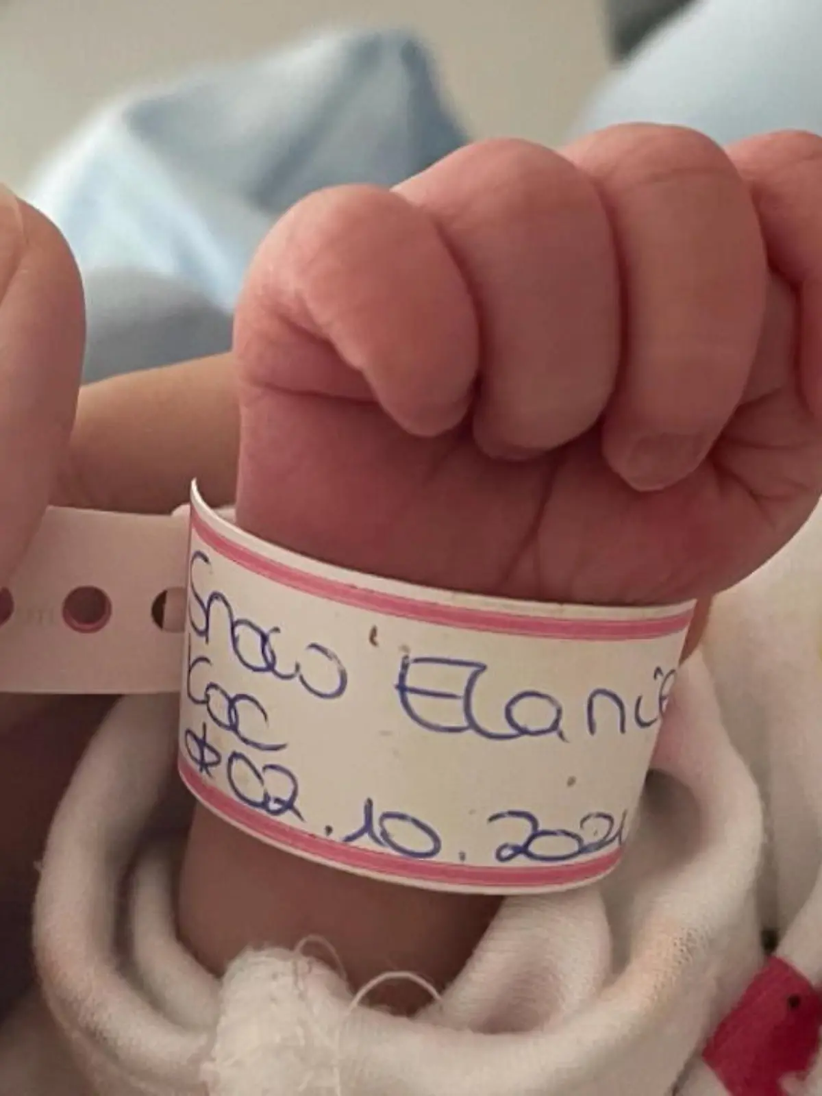Bild zu: "Yeliz und Jimi sind Eltern geworden!"