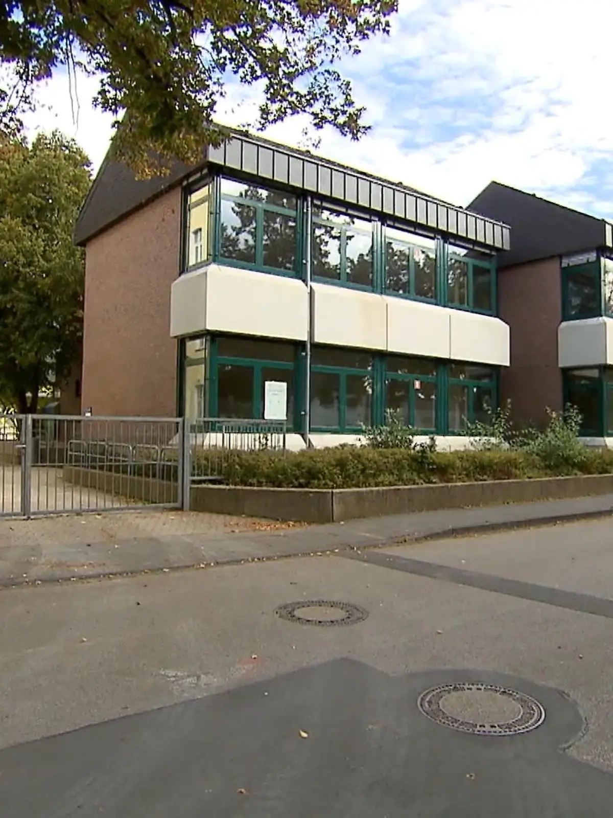 Bild zu: "Schule nach Hochwasser"