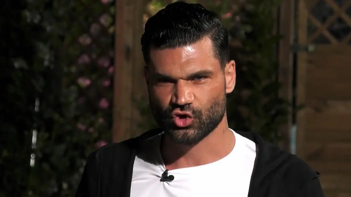 Bäm! Mike holt bei der Nominierung zum Rundumschlag aus Heftige Sommerhaus-Ansprache