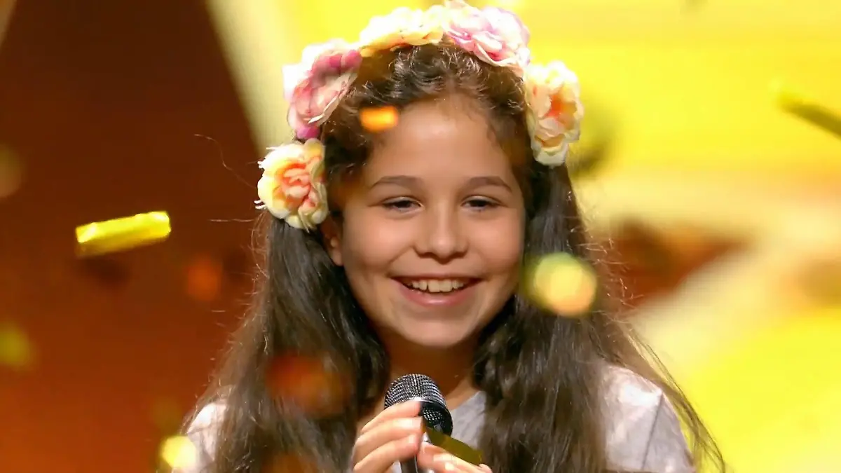 Goldener Buzzer für Elena Sie rührt alle zu Tränen