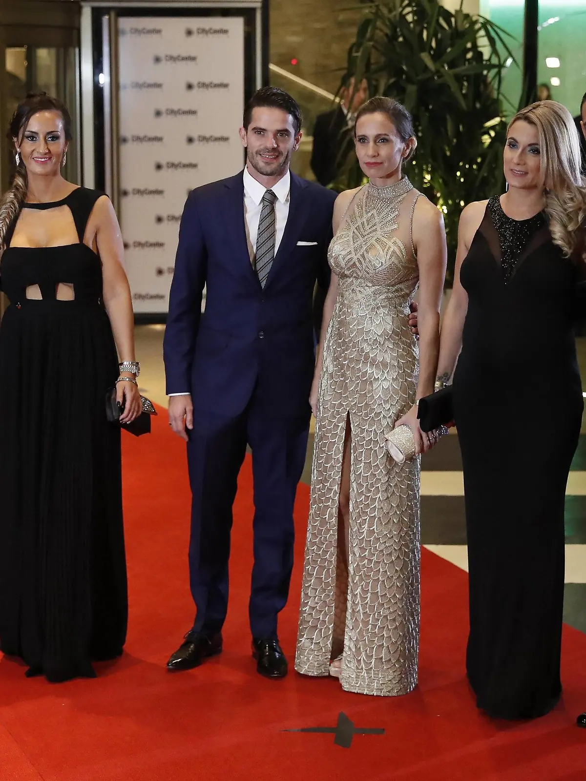 Hochzeit Lionel Messi und Antonella Rocuzzo in Rosario (L-R) Ever Banega and his wife Valeria Juna, Fernando Gago and his wife Gisela Dulko and Angel Di Maria and his wife Jorgelina Cardoso pose at the wedding of Argentinian soccer player Lionel Messi and Antonella Rocuzzo, in Rosario, Santa Fe, Argentina, 30 June 2017. Wedding of Argentinian soccer player Lionel Messi and Antonella Rocuzzo in Rosario !ACHTUNG: NUR REDAKTIONELLE NUTZUNG! PUBLICATIONxINxGERxSUIxAUTxONLY Copyright: xDavidxFernßndezx BAS029 20170701-636344750411671865

Wedding Lionel Messi and Antonella  in Rosario l r ever Banega and His wife Valeria Juna Fernando Gago and His wife Gisela Dulko and Angel Tue Mary and His wife Jorgelina Cardoso Pose AT The Wedding of Argentinian Soccer Player Lionel Messi and Antonella  in Rosario Santa Fe Argentina 30 June 2017 Wedding of Argentinian Soccer Player Lionel Messi and Antonella  in Rosario ATTENTION only editorial Use PUBLICATIONxINxGERxSUIxAUTxONLY Copyright xDavidxFernßndezx  