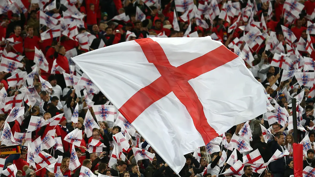 firo : 10.11.2017 Fußball, Saison 2017/2018 Länderspiel, Testspiel, Freundschaftsspiel: DFB Deutsche Nationalmannschaft Deutschland - England (0-0) England, Fans, Feature, Allgemein, Hintergrund, Hinterleger