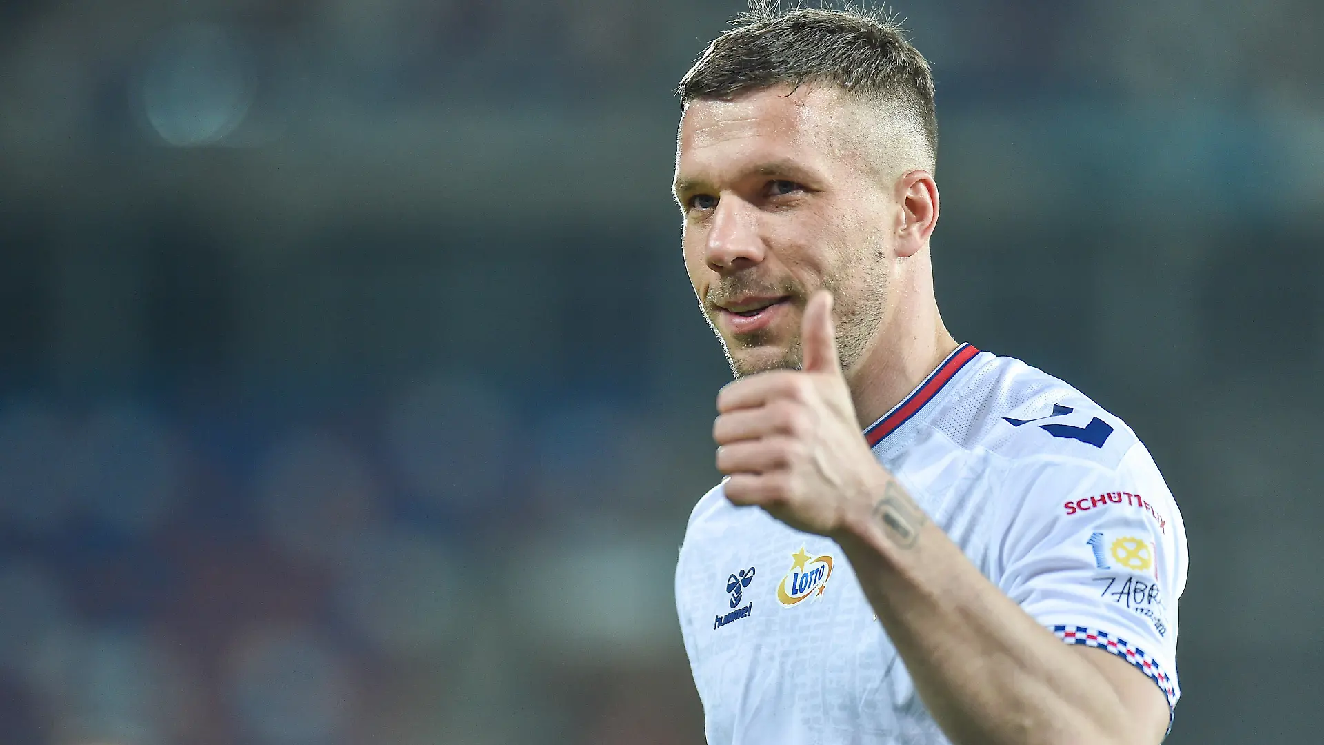 2023.05.05 Zabrze Pilka nozna PKO Ekstraklasa Sezon 2022/2023 Gornik Zabrze - Warta Poznan N/z Lukasz Podolski, radosc, kciuk, usmiech Foto Marcin Bulanda / PressFocus 2023.05.05 Zabrze Football Polish PKO Ekstraklasa League Season 2022/2023 Gornik Zabrze - Warta Poznan Lukasz Podolski, radosc, kciuk, usmiech Credit: Marcin Bulanda / PressFocus / NEWSPIX.PL --- Newspix.pl POLAND OUT PUBLICATIONxNOTxINxPOL 20230505xPF_MB184