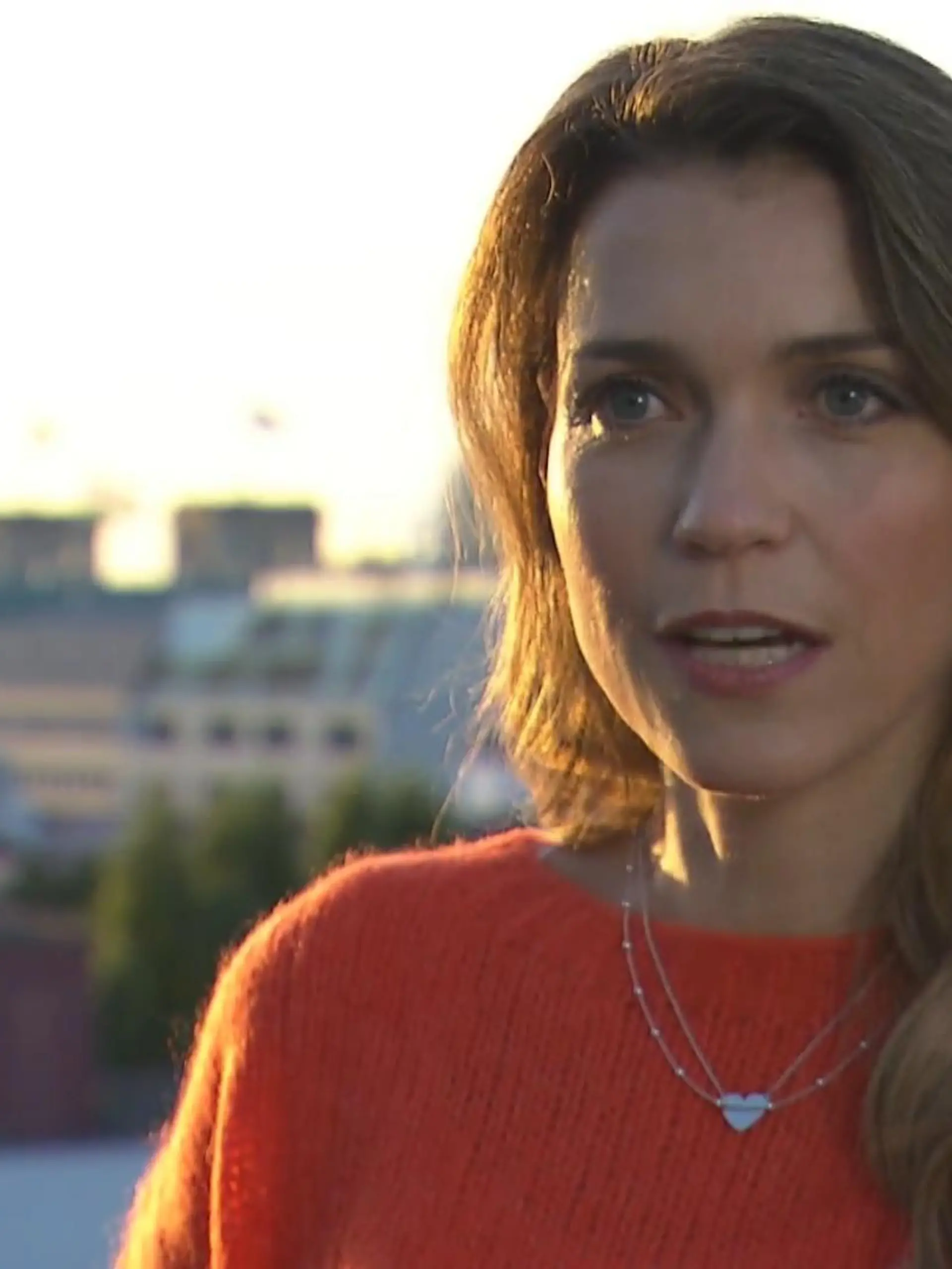 „Ich hatte Todesangst und dachte ich fall’ gleich tot um.“ – Wenn man Annett Möller trifft, denkt man nicht, dass es ihr mal so schlecht ging. Doch die Moderatorin kämpfte jahrelang mit Panikattacken. Im Video erzählt sie, wie es so weit kommen konnte und wie sie die Panik überwunden hat.