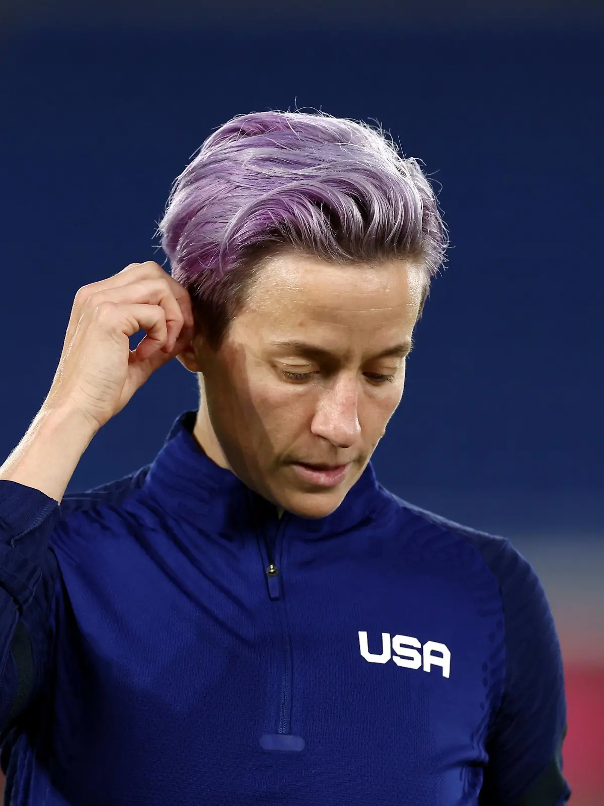 FILE PHOTO: Tokyo 2020 Olympics - Soccer Football - Women - Quarterfinal - Netherlands v United States - International Stadium Yokohama, Yokohama, Japan - July 30, 2021. Megan Rapinoe of the United States during the warm up before the match REUTERS/Christian Hartmann/File Photo
