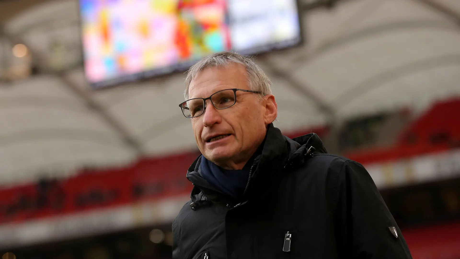 Stuttgart, Germany 19.01.2019, 1. Bundesliga, 18. Spieltag, VfB Stuttgart - 1. FSV Mainz 05, Vorstand Michael Reschke (VFB) Schaut ( DeFodi541 *** Stuttgart Germany 19 01 2019 1 Bundesliga 18 Matchday VfB Stuttgart 1 FSV Mainz 05 Sports Executive Michael Reschke VFB Watch DeFodi541