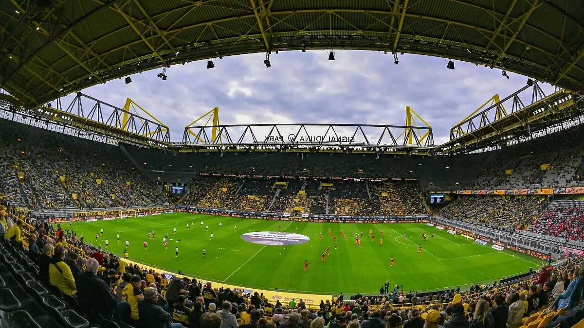 Fußball 1. Bundesliga 5. Spieltag Borussia Dortmund - 1. FC Union Berlin am 19.09.2021 im Signal Iduna Park in Dortmund Signal Iduna Park DFL regulations prohibit any use of photographs as image sequences and/or quasi-video. *** Fußball 1 Bundesliga 5 Spieltag Borussia Dortmund 1 FC Union Berlin am 19 09 2021 im Signal Iduna Park in Dortmund Signal Iduna Park DFL regulations prohibit any use of photographs as image sequences and or quasi video xMNx