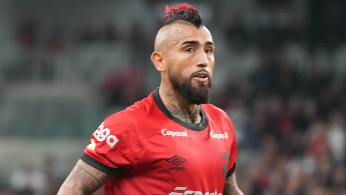 Athletico e Cuiabá CURITIBA, PR - 15.08.2023: ATHLETICO E CUIABÁ - Arturo Vidal during Athletico e Cuiabá held at Joaquim Américo Guimarães Stadium in Curitiba, PR. Photo: Carlos Pereyra/Fotoarena x2418336x PUBLICATIONxNOTxINxBRA CarlosxPereyra