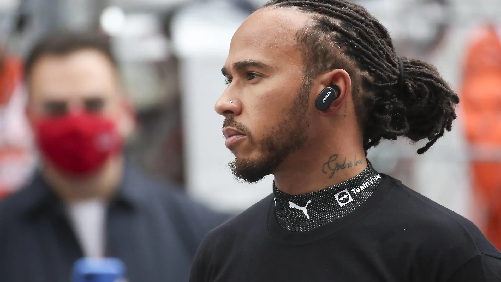 SOCHI, RUSSIA - SEPTEMBER 26, 2021: Mercedes AMG Petronas F1 Team driver Lewis Hamilton attends the opening of the 2021 Formula One Russian Grand Prix at the Sochi Autodrom racing circuit. Sergei Fadeichev/TASS PUBLICATIONxINxGERxAUTxONLY TS112183