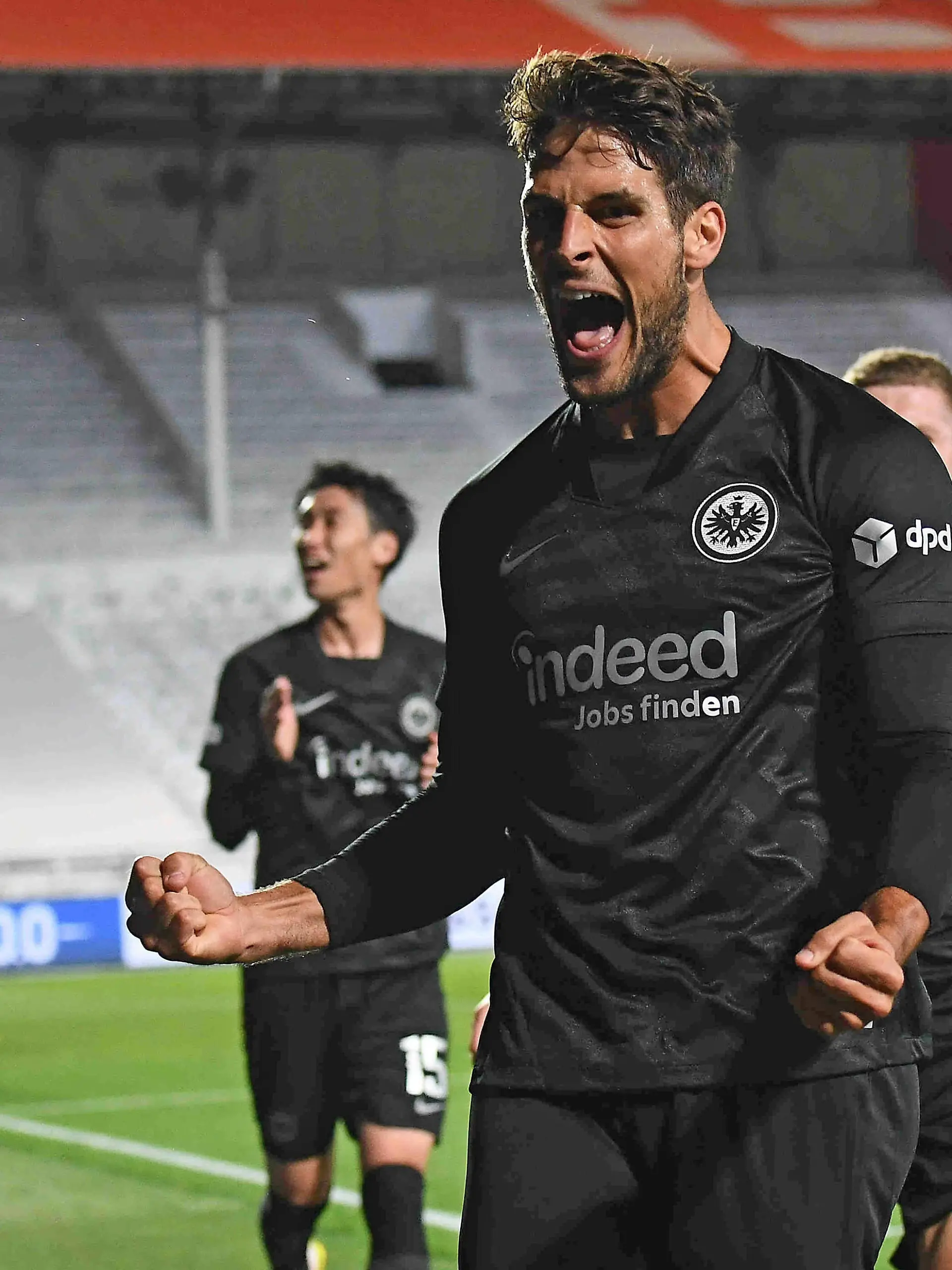  30.09.2021, xjhx, Fussball UEFA Europa League, Royal Antwerpen - Eintracht Frankfurt emspor, v.l. Torjubel nach dem Tor zum celebrating the goal celebrate 0:1 durch Goncalo Paciencia Eintracht Frankfurt DFL/DFB REGULATIONS PROHIBIT ANY USE OF PHOTOGRAPHS as IMAGE SEQUENCES and/or QUASI-VIDEO Antwerpen *** 30 09 2021, xjhx, football UEFA Europa League, Royal Antwerp Eintracht Frankfurt emspor, v l goal cheer after celebrating the goal celebrate 0 1 by Goncalo Paciencia Eintracht Frankfurt DFL DFB REGULATIONS PROHIBIT ANY USE OF PHOTOGRAPHS as IMAGE SEQUENCES and or QUASI VIDEO Antwerp