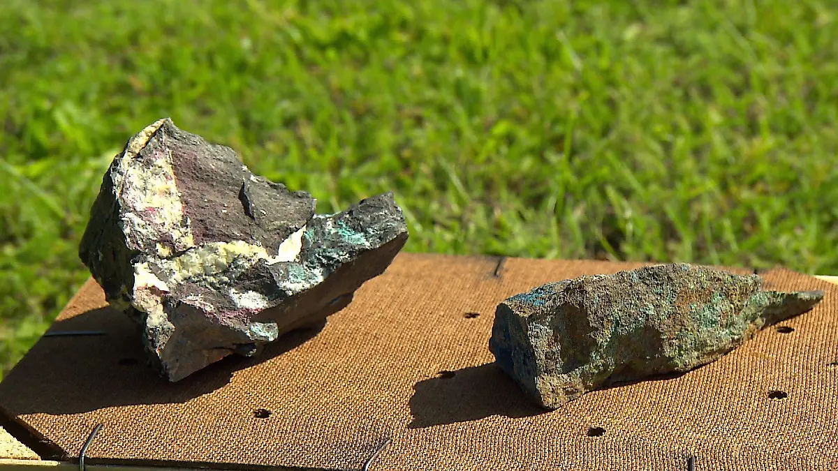 Diese Steine sind Ursprung allen Übels: Der Kupfer-Bergbau vor 300 Jahren bringt bis heute das Arsen in den anliegenden Bach.