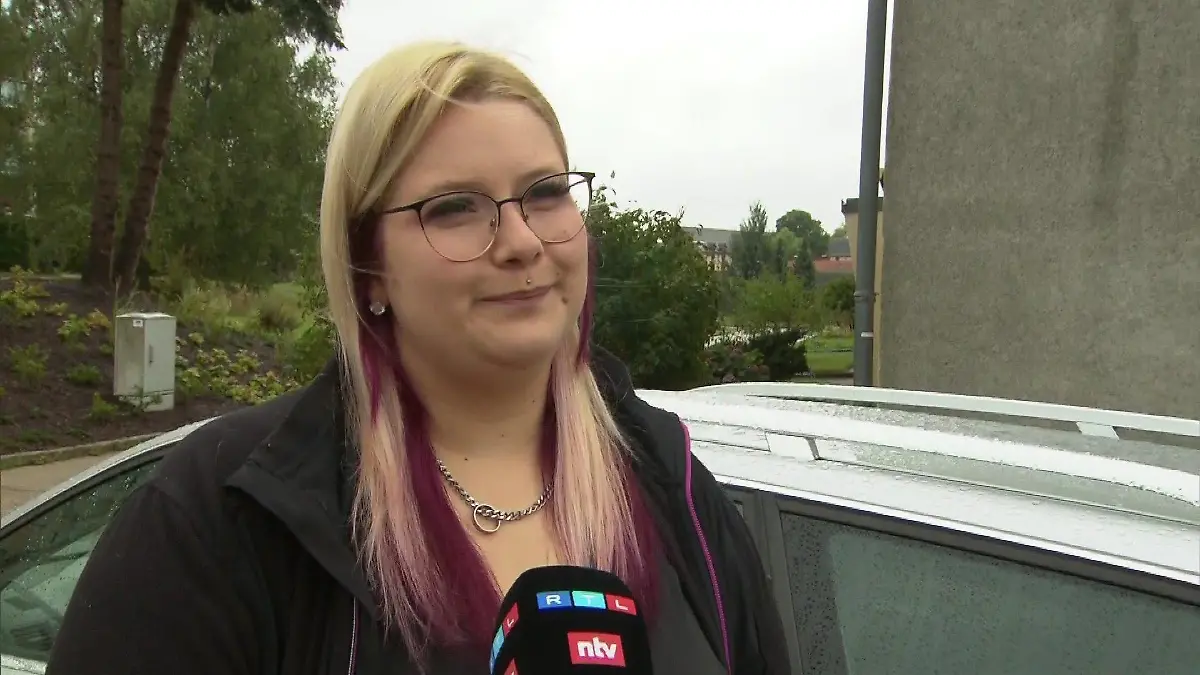 Nachbarin Sarah Wiedemann