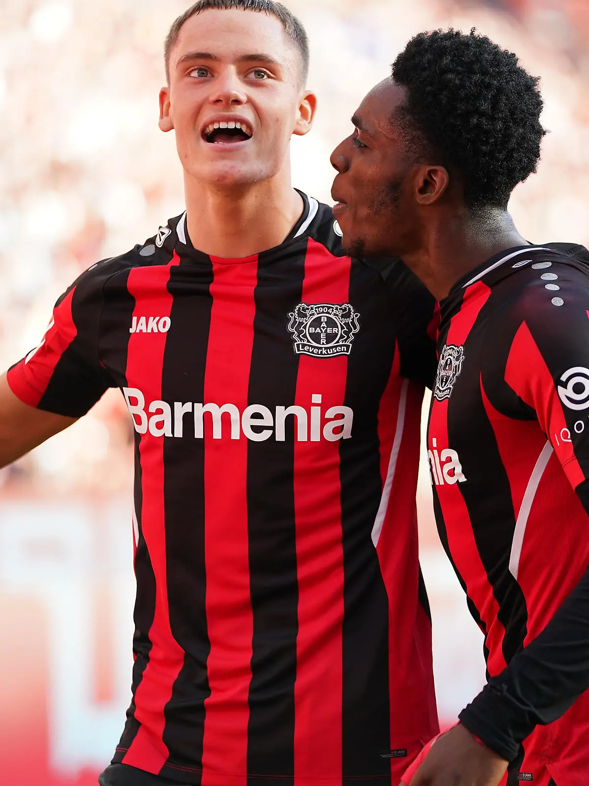 25.09.2021, BayArena, Leverkusen, GER, 1.FBL. Bayer 04 Leverkusen vs. Mainz 05, im Bild 1:0 fuer Leverkusen durch Florian Wirtz (Leverkusen #27), Torjubel / Jubel / Jubellauf, Jeremie Frimpong (Leverkusen #30), Florian Wirtz (Leverkusen #27), Foto ? nordphoto GmbH / Meuter DFL regulations prohibit any use of photographs as image sequences and/or quasi-video.