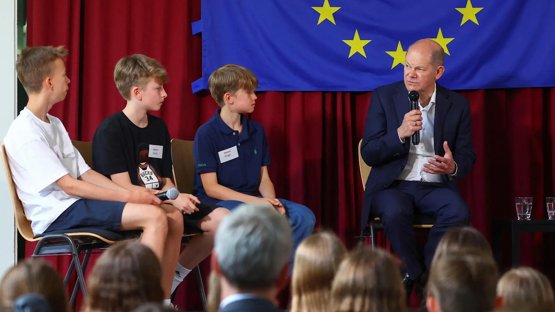 German Chancellor Olaf Scholz speaks during his visit to Eigenherd primary school to mark EU project day in school, in Kleinmachnow, Germany May 22, 2023. REUTERS/Fabrizio Bensch