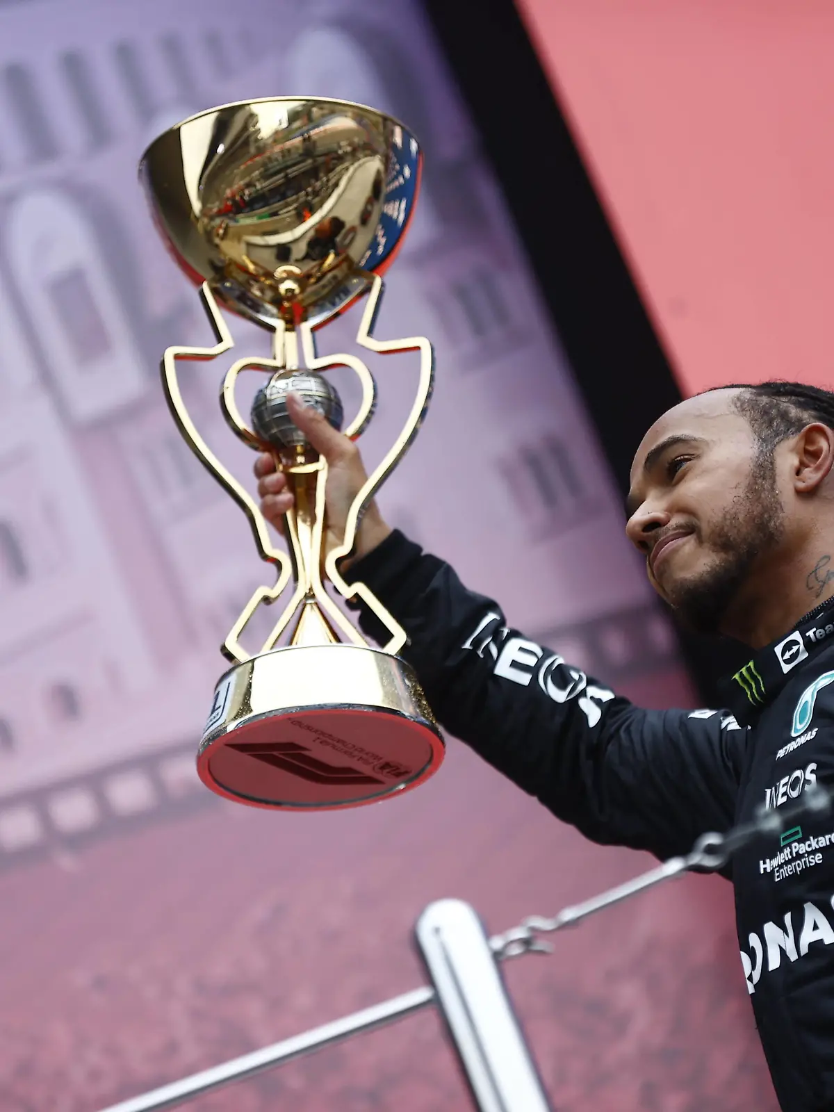  F1 Grand Prix of Russia 44 Lewis Hamilton GBR, Mercedes-AMG Petronas F1 Team, F1 Grand Prix of Russia at Sochi Autodrom on September 26, 2021 in Sochi, Russia. Photo by Andy Hone/LAT/Motorsport Images/FIA Pool via HOCH ZWEI Sochi Russia Poolfoto HOCH ZWEI/Pool/Motorsport Images ,EDITORIAL USE ONLY