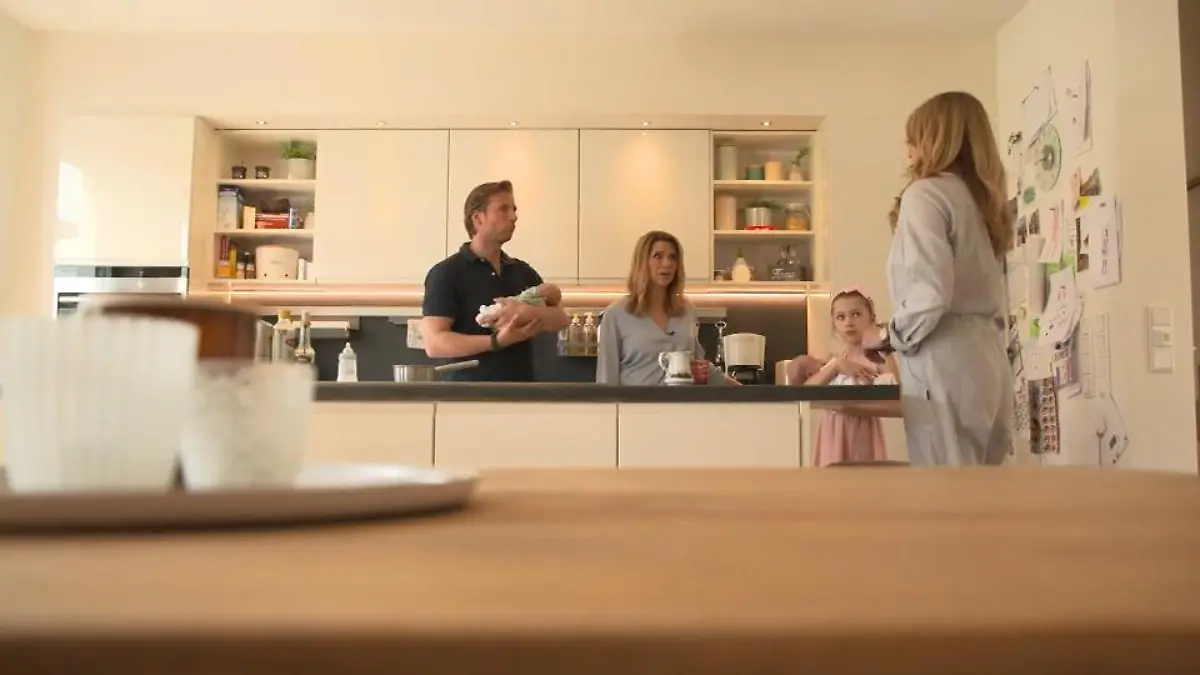 Tanja Szewczenko im Baby-Glück Frauke hat die Familie besucht