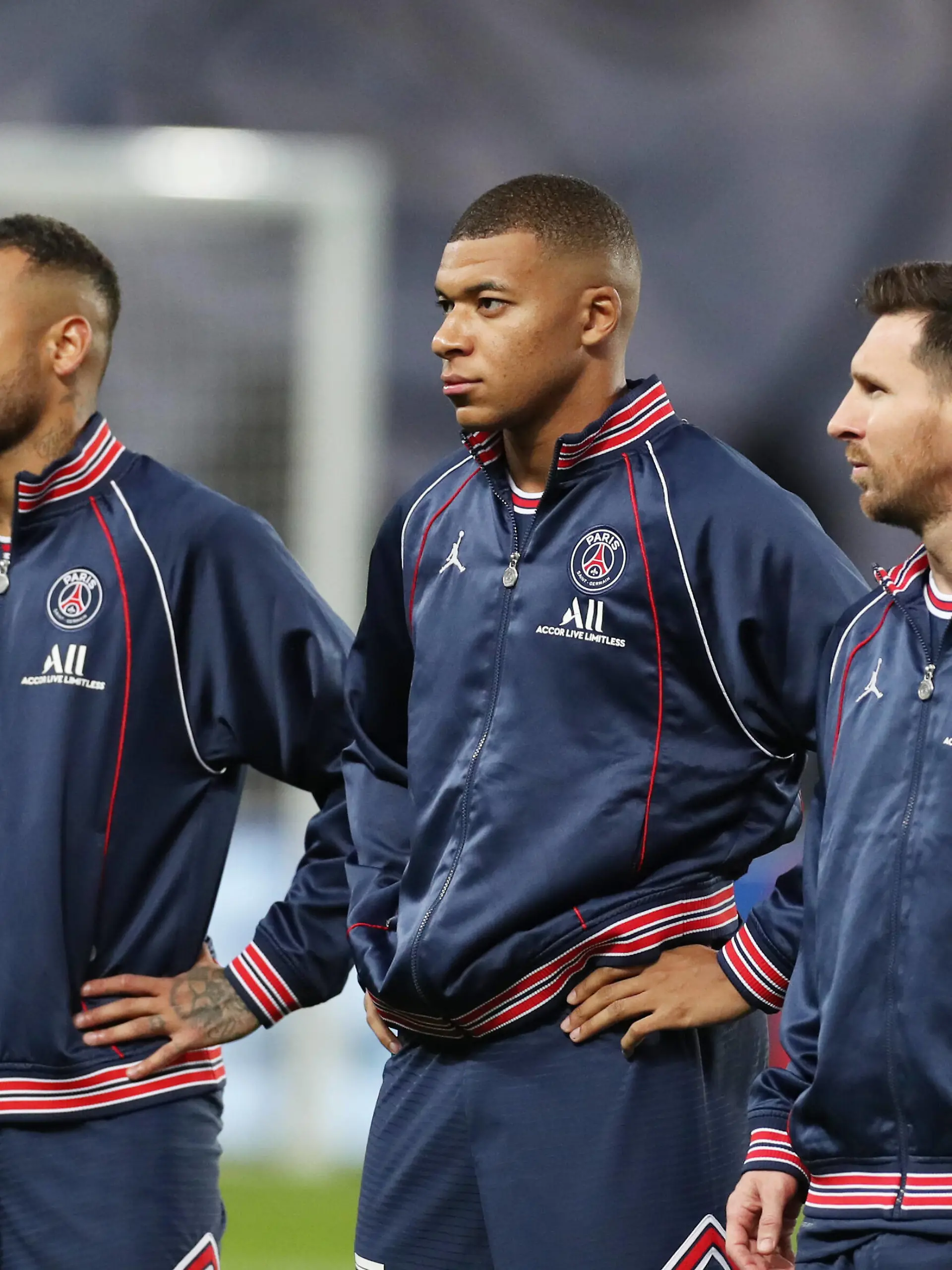210920 -- PARIS, Sept. 20, 2021 -- Paris Saint Germain s Lionel Messi R, NeymarL and Kylian Mbappe reacts before a French Ligue 1 football match between Paris Saint Germain PSG and Lyon in Paris, France, Sept. 19, 2021.  SPFRANCE-PARIS-LEAGUE 1-PSG VS LYON GaoxJing PUBLICATIONxNOTxINxCHN 