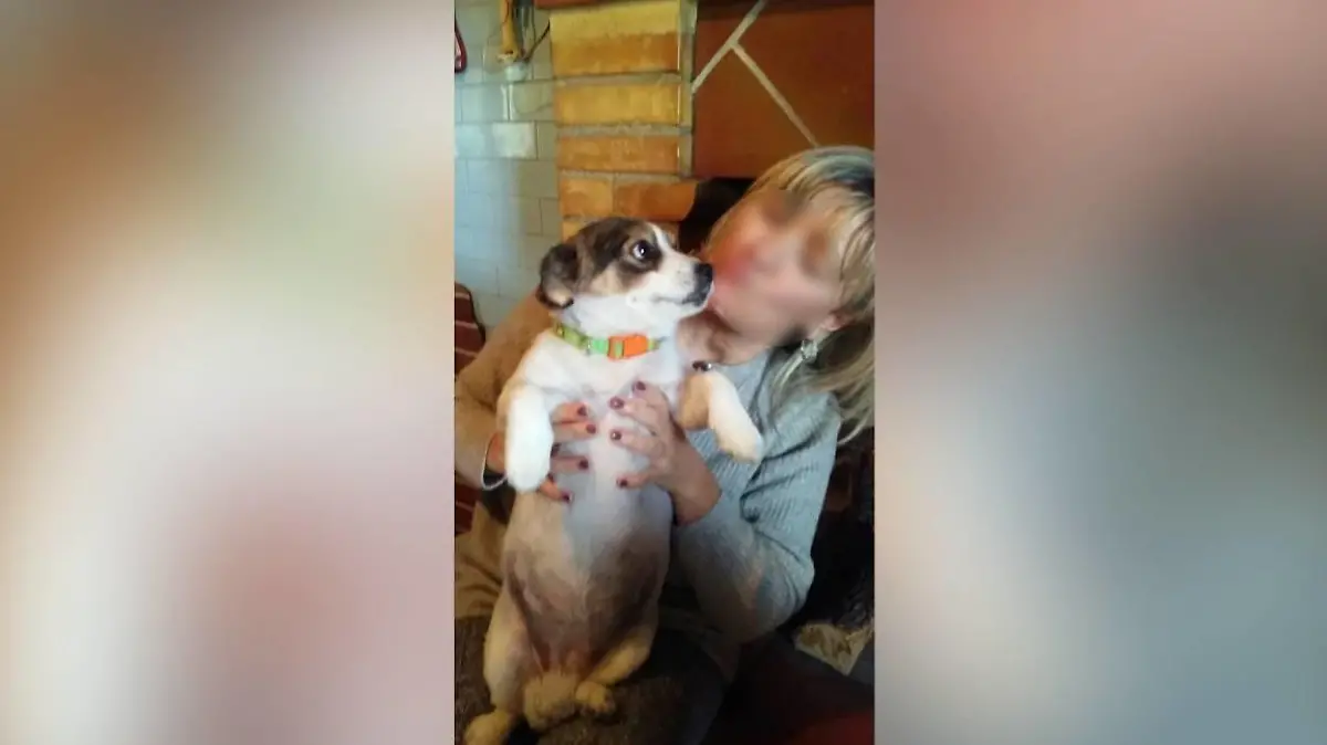 Die Italienerin Nadia T. mit ihrem Hund Snoopy.