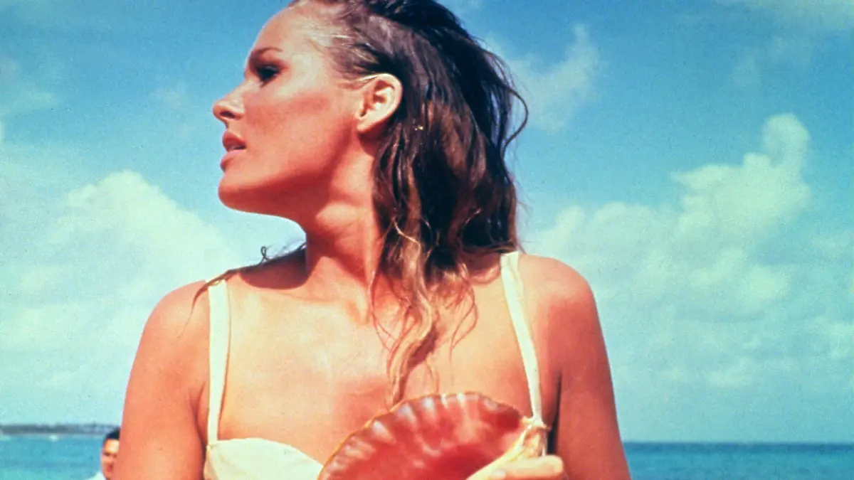 Kissy, Pussy, Plenty: die anzüglichen Namen der Bondgirls 007-Gespielinnen mit sprechenden Namen