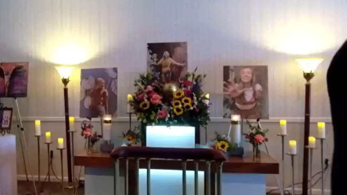 Zu dem emotionalen Gottesdienst für Gabby Petito kamen viele Menschen.