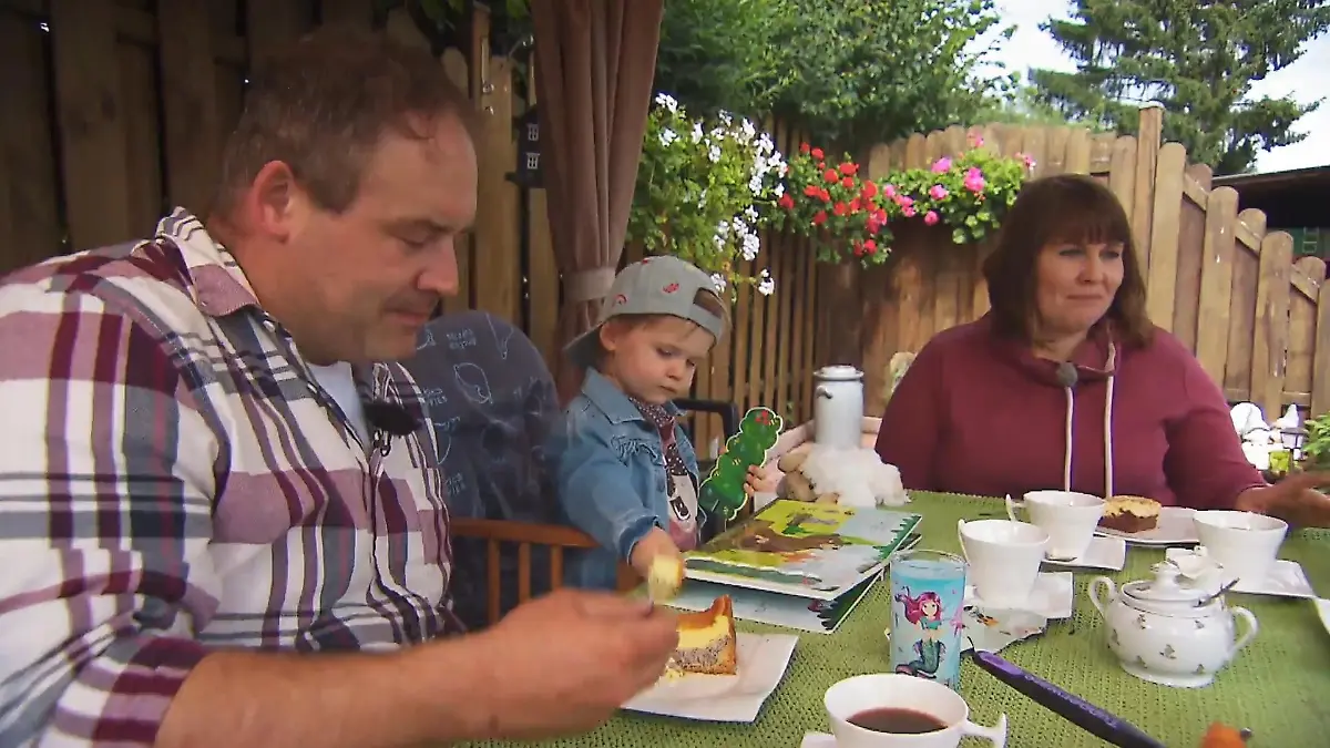 Schäfer Marcel: „Die richtige Frau mit dem richtigen Kind“ Mit Catrina und Baby Eleni im großen Glück