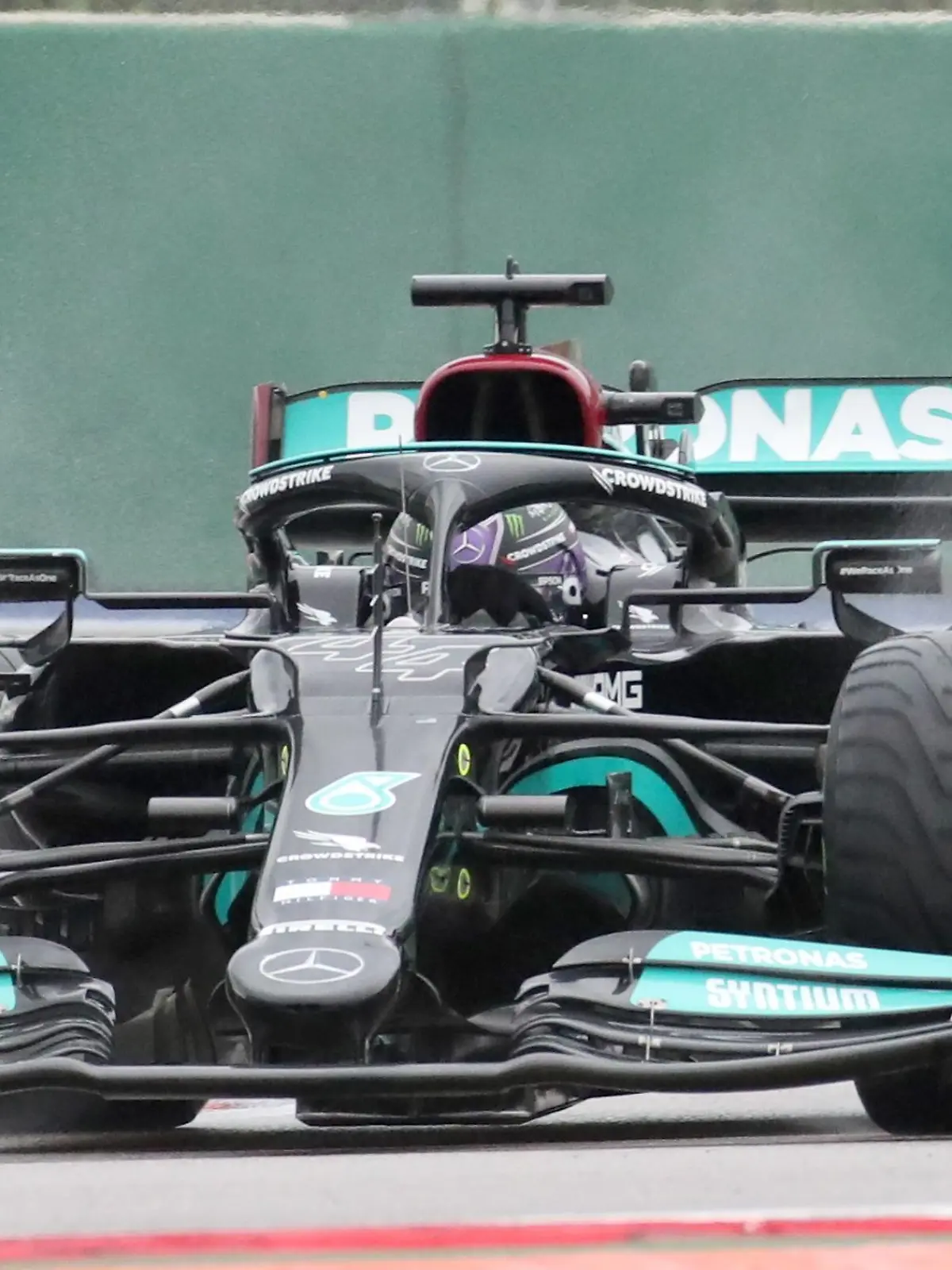 SOCHI, RUSSIA - SEPTEMBER 25, 2021: Mercedes AMG Petronas F1 Team driver Lewis Hamilton of the United Kingdom competes in a qualifying session for the 2021 Formula One Russian Grand Prix, at the Sochi Autodrom racing circuit. Sergei Fadeichev/TASS
