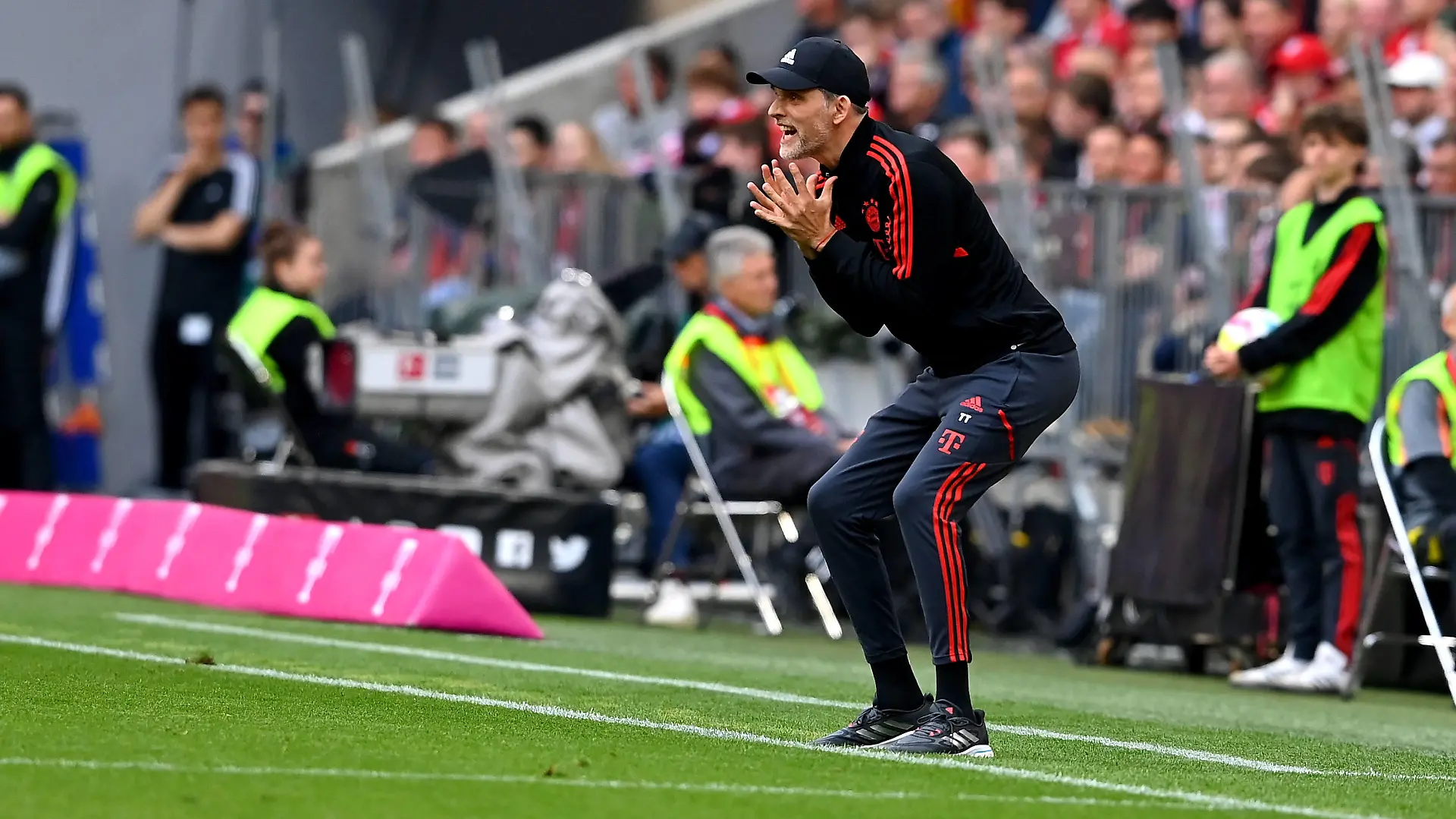 Fussball 1. Bundesliga Saison 2022/2023 33. Spieltag FC Bayern Muenchen - RB Leipzig 20.05.2023 Trainer Thomas Tuchel FC Bayern Muenchen *** Football 1 Bundesliga season 2022 2023 33 matchday FC Bayern Muenchen RB Leipzig 20 05 2023 coach Thomas Tuchel FC Bayern Muenchen