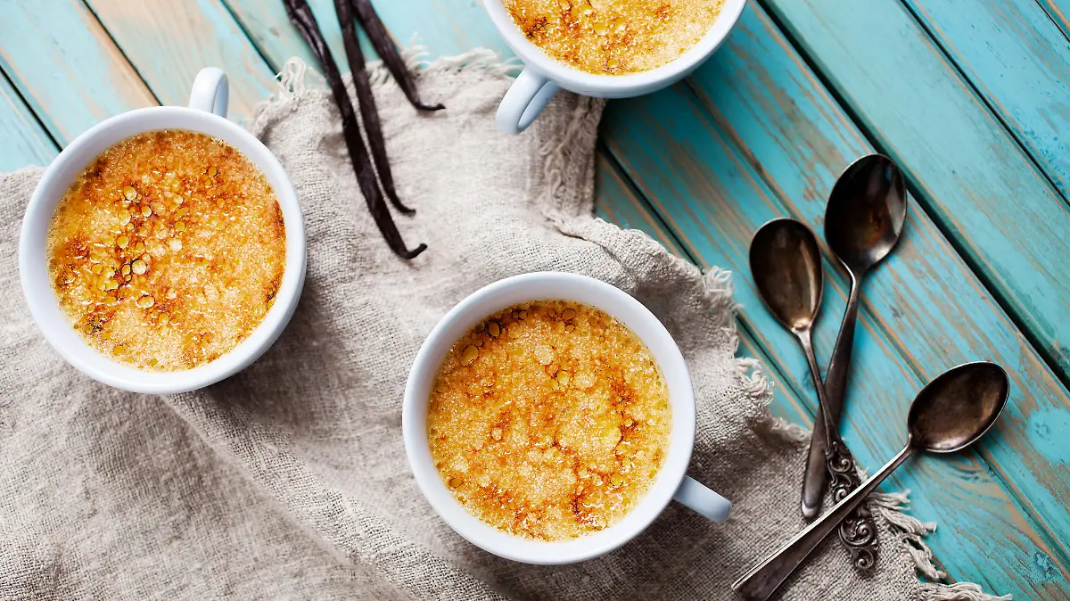 Homemade vanilla creme brule for three