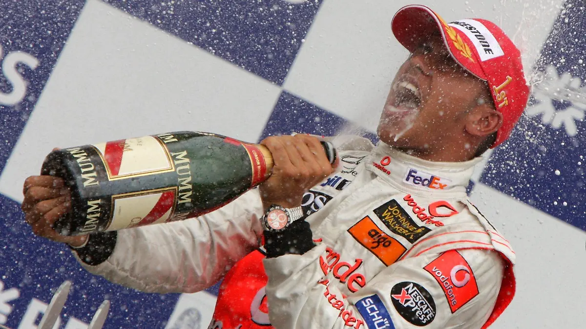 British Formula One driver Lewis Hamilton of McLaren Mercedes reacts after he won the Grand Prix of Canada, Sunday 10 June 2007 in Montreal, Canada. Foto: KERIM OKTEN   +++(c) dpa - Bildfunk+++