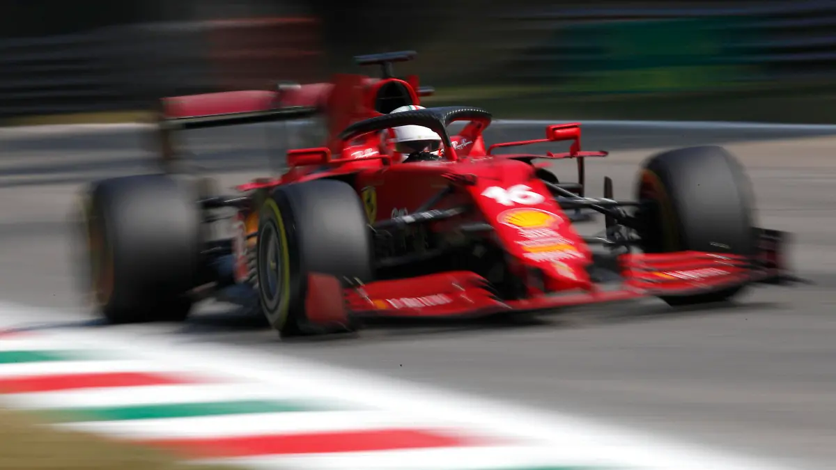 Formula 1 2021: Italian GP AUTODROMO NAZIONALE MONZA, ITALY - SEPTEMBER 11: Charles Leclerc, Ferrari SF21 during the Italian GP at Autodromo Nazionale Monza on Saturday September 11, 2021 in Monza, Italy. Photo by Zak Mauger / LAT Images Images PUBLICATIONxINxGERxSUIxAUTxHUNxONLY GP2114_105010_54I2447