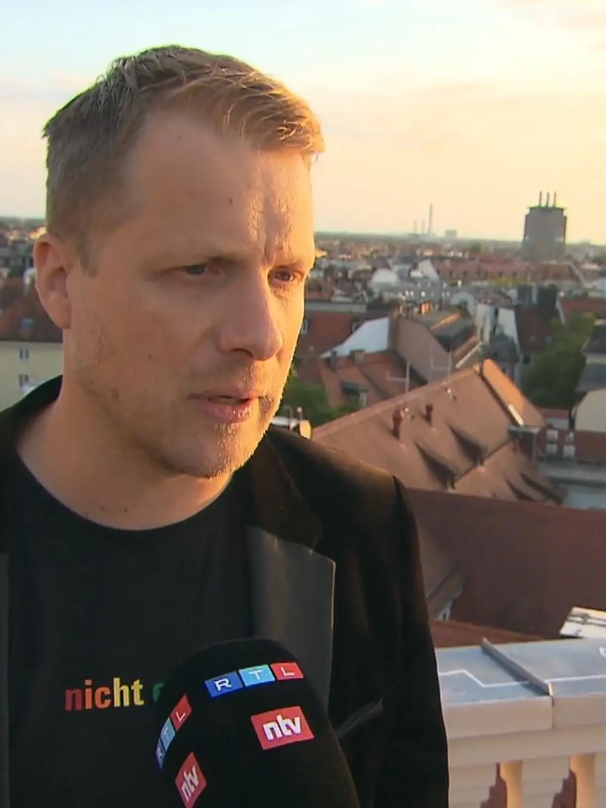 Oliver Pocher ist Pietro Lombardi dankbar.