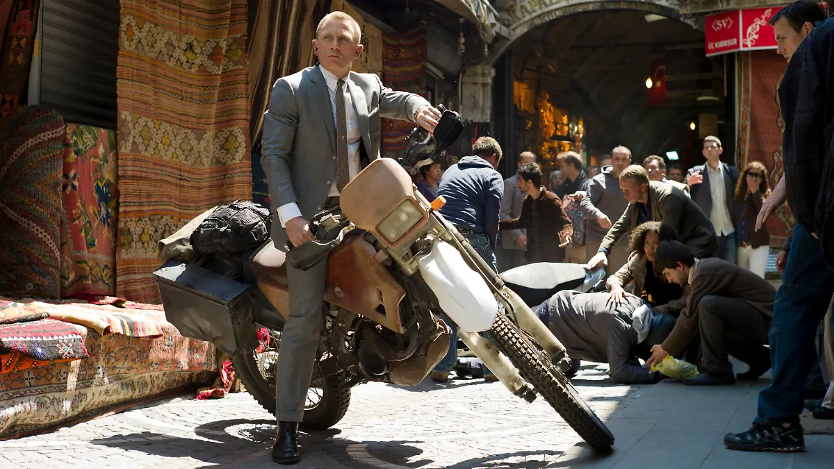 Daniel Craig stars as James Bond in "Skyfall".