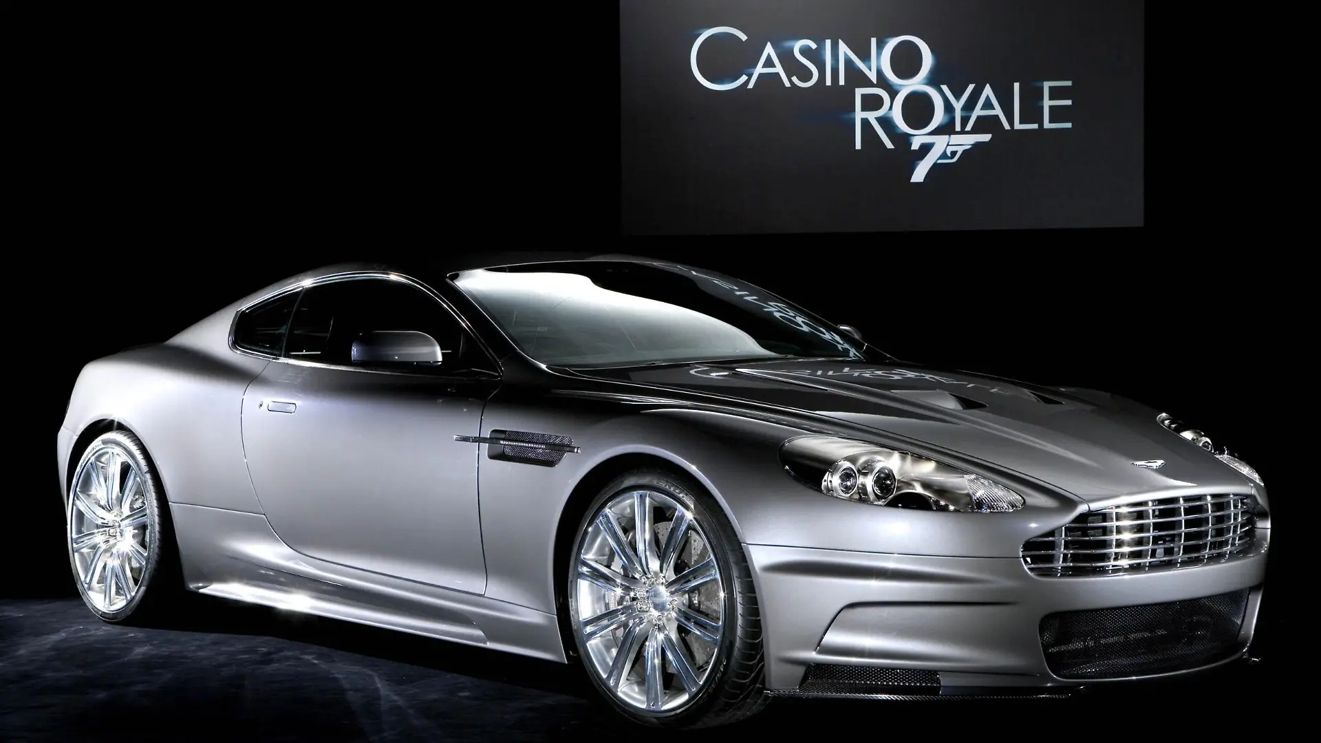 Handout picture from luxury car company Aston Martin of the new DBS model that James Bond will drive in the next 007 film Casino Royale. +++(c) dpa - Report+++, Handout picture from luxury car company Aston Martin of the new DBS model that James Bond will drive in the next 007 film Casino Royale. +++(c) dpa - Report+++