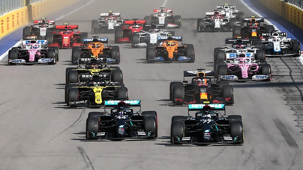 SOCHI, RUSSIA - SEPTEMBER 27, 2020: Pilots at the start of the race at the 2020 Formula One Russian Grand Prix at the Sochi Autodrom racing circuit. Dmitry Feoktistov/TASS