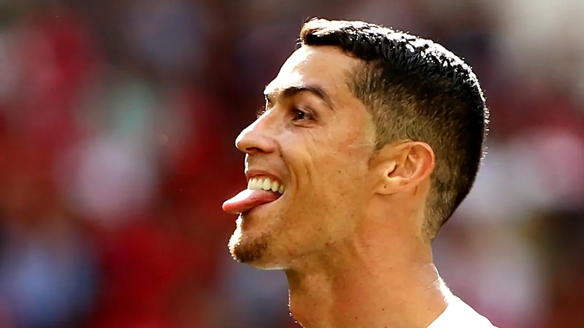 Bilder des Tages - SPORT Cristiano Ronaldo zeigt Zunge aug Messi-Rufe / / Fußball Fussball / FIFA WM Weltmeisterschaft Russland Russia 2018 / Saison 2017/2018 / 20.06.2018 / Portugal POR vs. Marokko MAR / *** Cristiano Ronaldo shows tongue aug Messi shouts Sports Football Soccer FIFA World Cup Russia Russia 2018 Season 2017 2018 20 06 2018 Portugal POR vs Morocco MAR  