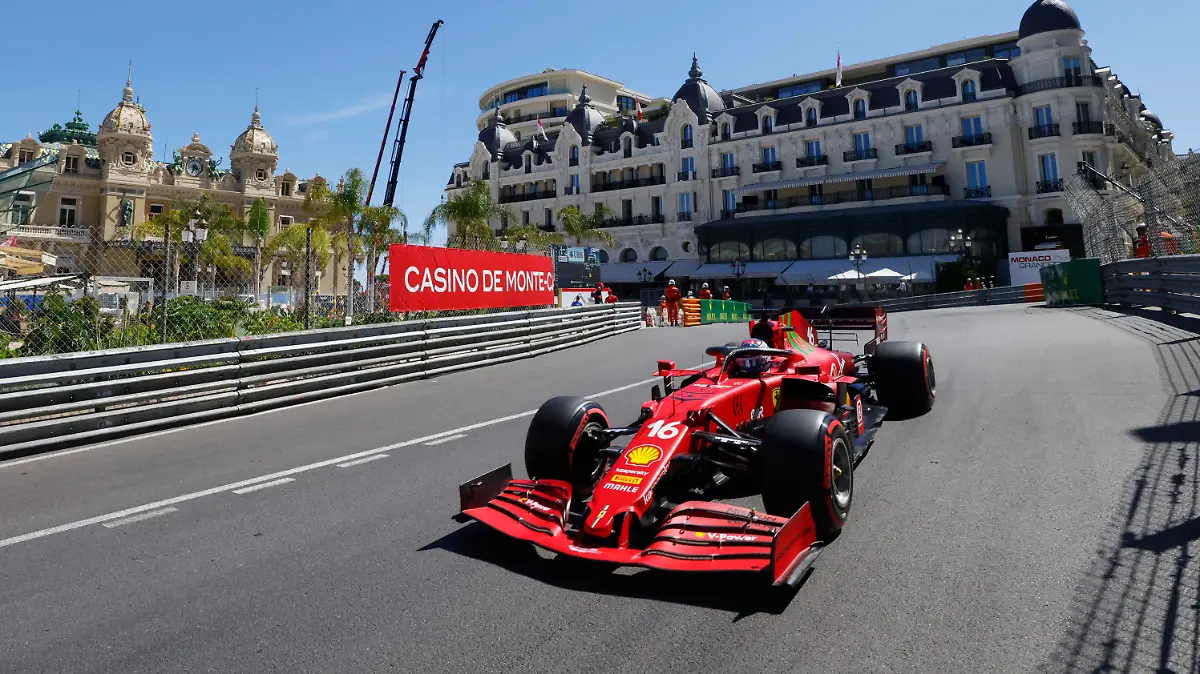 Formula One F1 - Monaco Grand Prix - Circuit de Monaco, Monte Carlo, Monaco - May 20, 2021  Ferrari's Charles Leclerc in action during practice REUTERS/Eric Gaillard