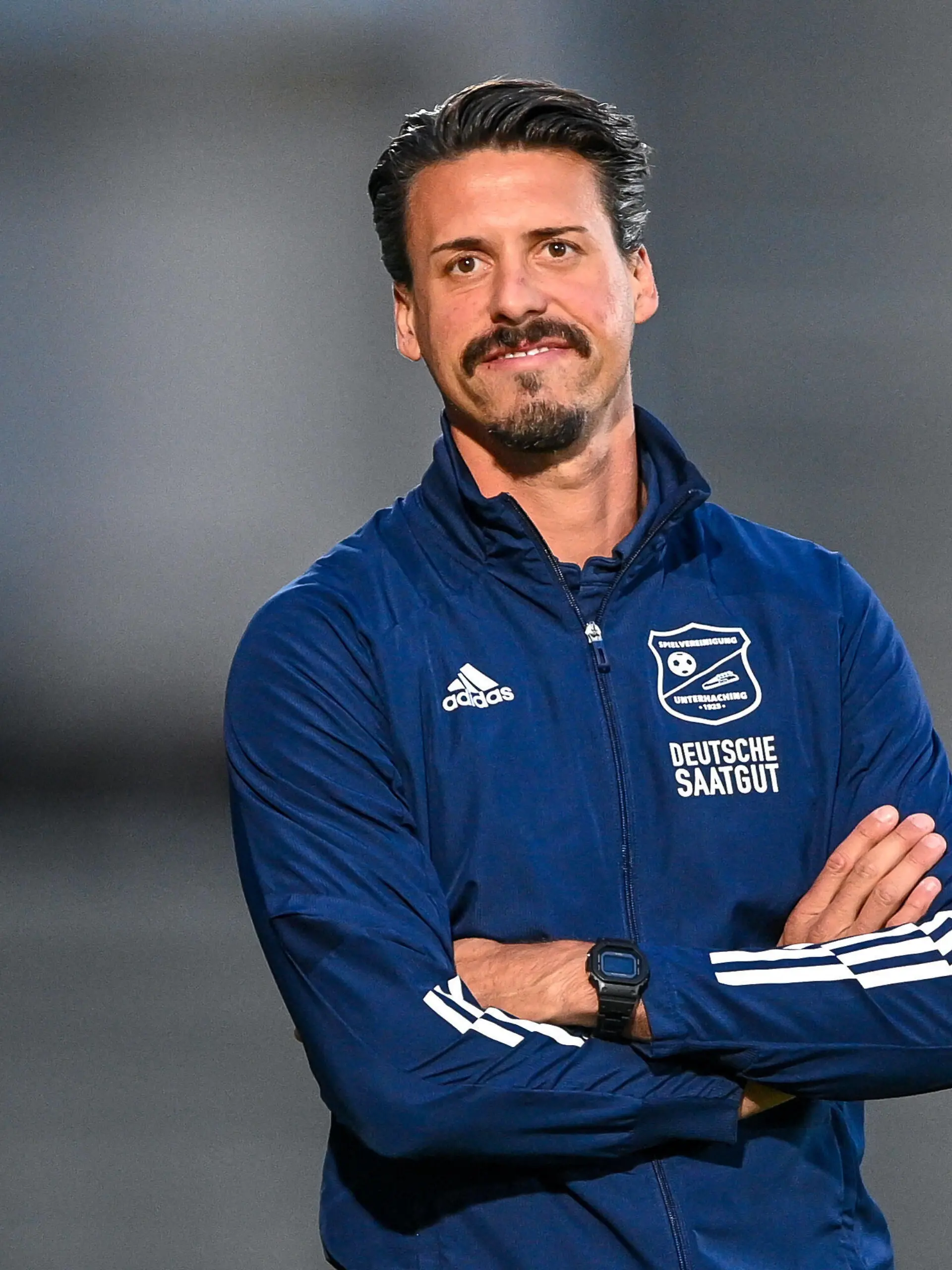  Trainer Sandro Wagner Unterhaching enttäuscht schauend, Enttäuschung, Frustration, disappointed, pessimistisch Einzelbild, Aktion, Action, 27.08.2021, Unterhaching Deutschland, Fussball, Regionalliga Bayern, SpVgg Unterhaching - FC Pipinsried, DFB/DFL REGULATIONS PROHIBIT ANY USE OF PHOTOGRAPHS AS IMAGE SEQUENCES AND/OR QUASI-VIDEO. *** Coach Sandro Wagner Unterhaching looking disappointed, disappointment, frustration, disappointed, pessimistic single picture, action, 27 08 2021, Unterhaching Germany , Football, Regionalliga Bayern, SpVgg Unterhaching FC Pipinsried, DFB DFL REGULATIONS PROHIBIT ANY USE OF PHOTOGRAPHS AS IMAGE SEQUENCES AND OR QUASI VIDEO xslx