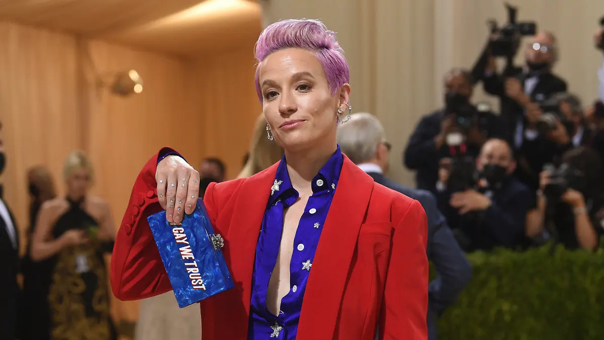 13.09.2021, USA, New York: Megan Rapinoe kommt zur Benefizgala des Costume Institute des Metropolitan Museum of Art anlässlich der Eröffnung der Ausstellung "In America: A Lexicon of Fashion". Foto: Evan Agostini/Invision via AP/dpa +++ dpa-Bildfunk +++