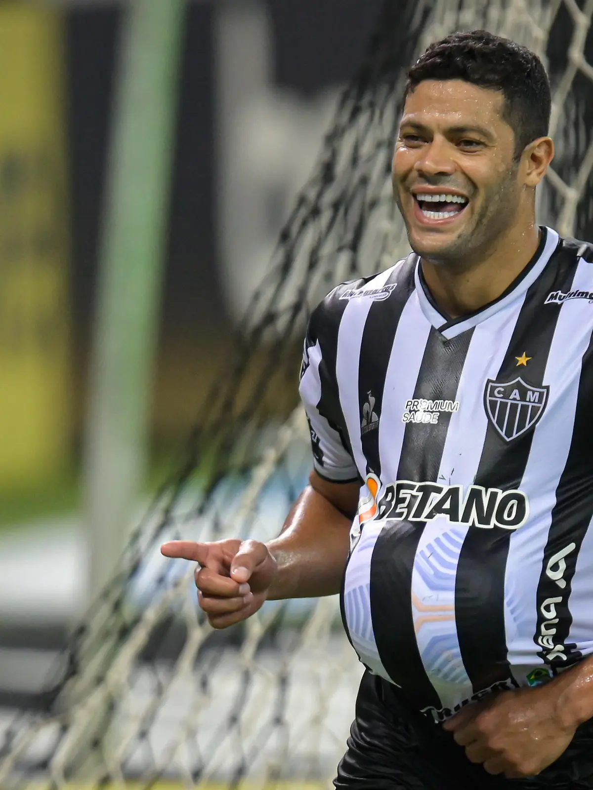 BELO HORIZONTE, BRAZIL - SEPTEMBER 18: Hulk of Atletico MG celebrates a scored goal against Sport Recife during a match between Atletico MG and Sport Recife as part of Brasileirao 2021 at Mineirao Stadium on September 18, 2021 in Belo Horizonte, Brazil.  (Photo by Pedro Vilela/Getty Images)