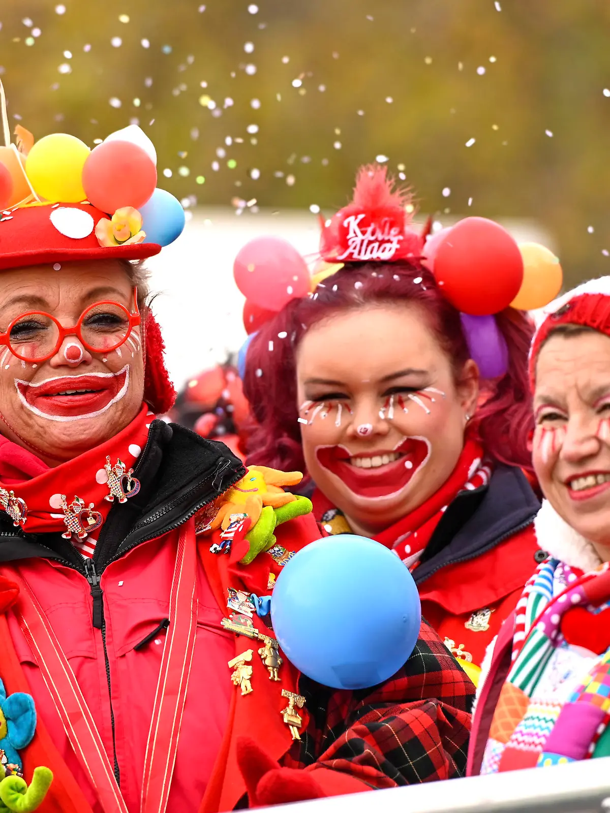  Jecken beim Auftakt des Kölner Karnevals auf dem Heumarkt. Köln, 11.11.2019 *** Jecken at the opening of the Cologne Carnival on the Heumarkt Cologne, 11 11 2019 Foto:xJ.xKrickx/xFuturexImage