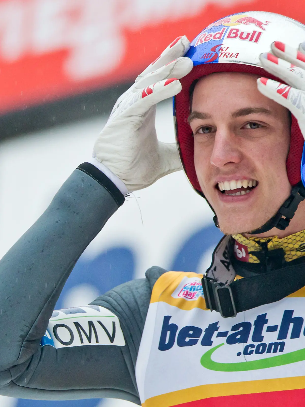 Gregor Schlierenzauer of Austria celebrates after winning the third stage of the Four Hills ski jumping tournament at Innsbruck, Austria, 4 January 2013. Photo: Daniel Karmann/dpa  +++(c) dpa - Bildfunk+++