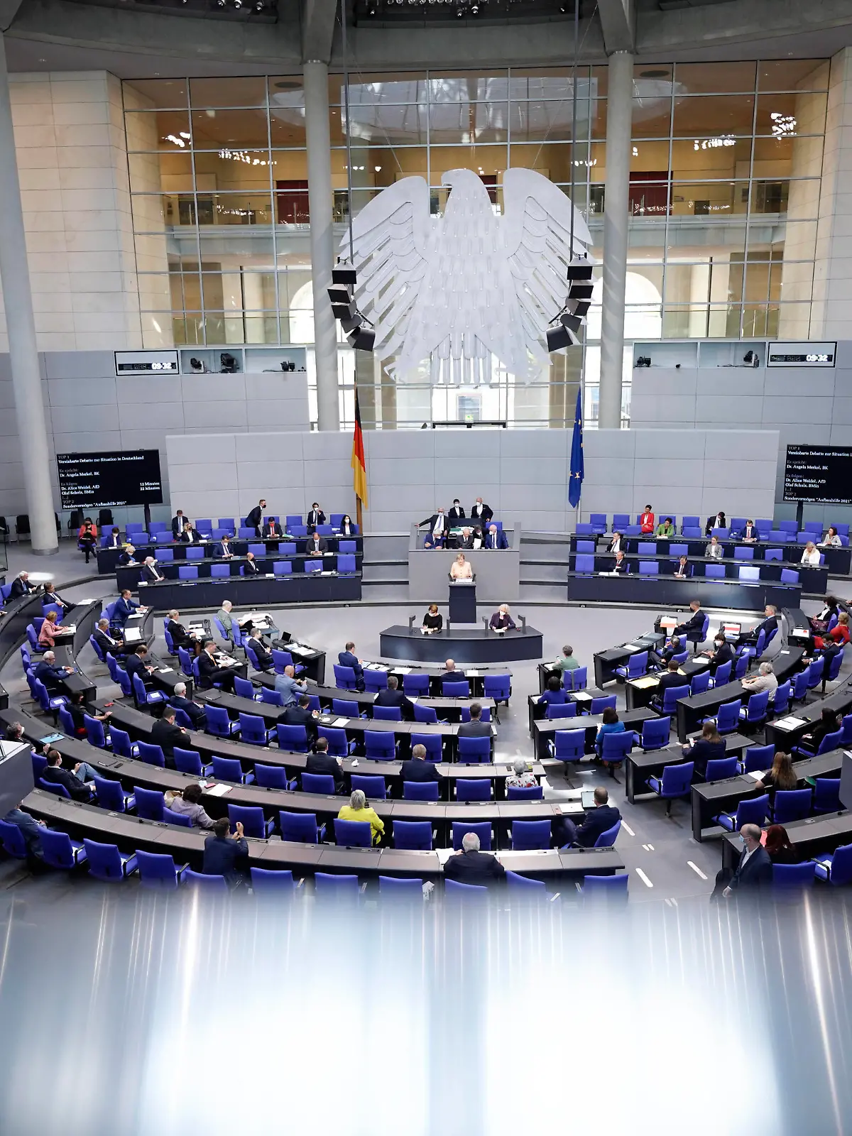  239. Bundestagssitzung und Debatte Aktuell, 07.09.2021, Berlin, Angela Merkel die Bundeskanzlerin der Bundesrepublik Deutschland bei ihrer Rede zum Thema Vereinbarte Debatte zur Situation in Deutschland bei der 239. Sitzung des Deutschen Bundestag in Berlin Berlin Berlin Deutschland *** 239 Bundestag Session and Debate Current, 07 09 2021, Berlin, Angela Merkel the Chancellor of the Federal Republic of Germany during her speech on the Agreed debate on the situation in Germany at the 239 session of the German Bundestag in Berlin Berlin Germany