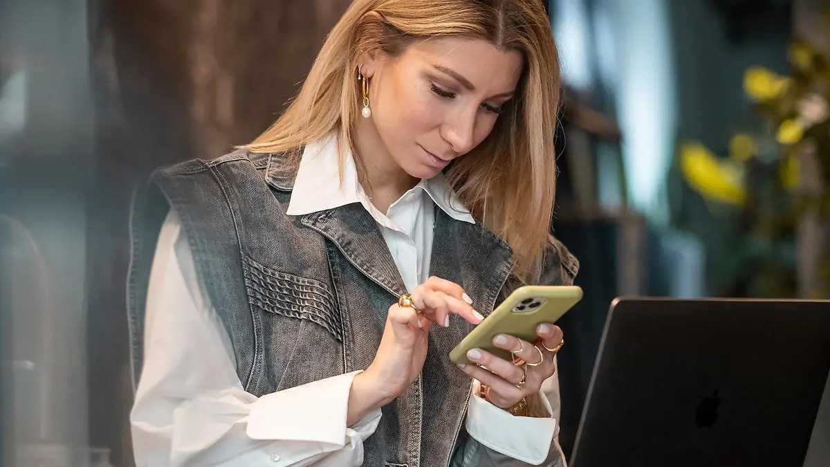 Social-Media-Expertin und Influencer-Beraterin Ann-Katrin Schmitz analysiert die Kampagnen der drei Kanzler-Kandidat:innen