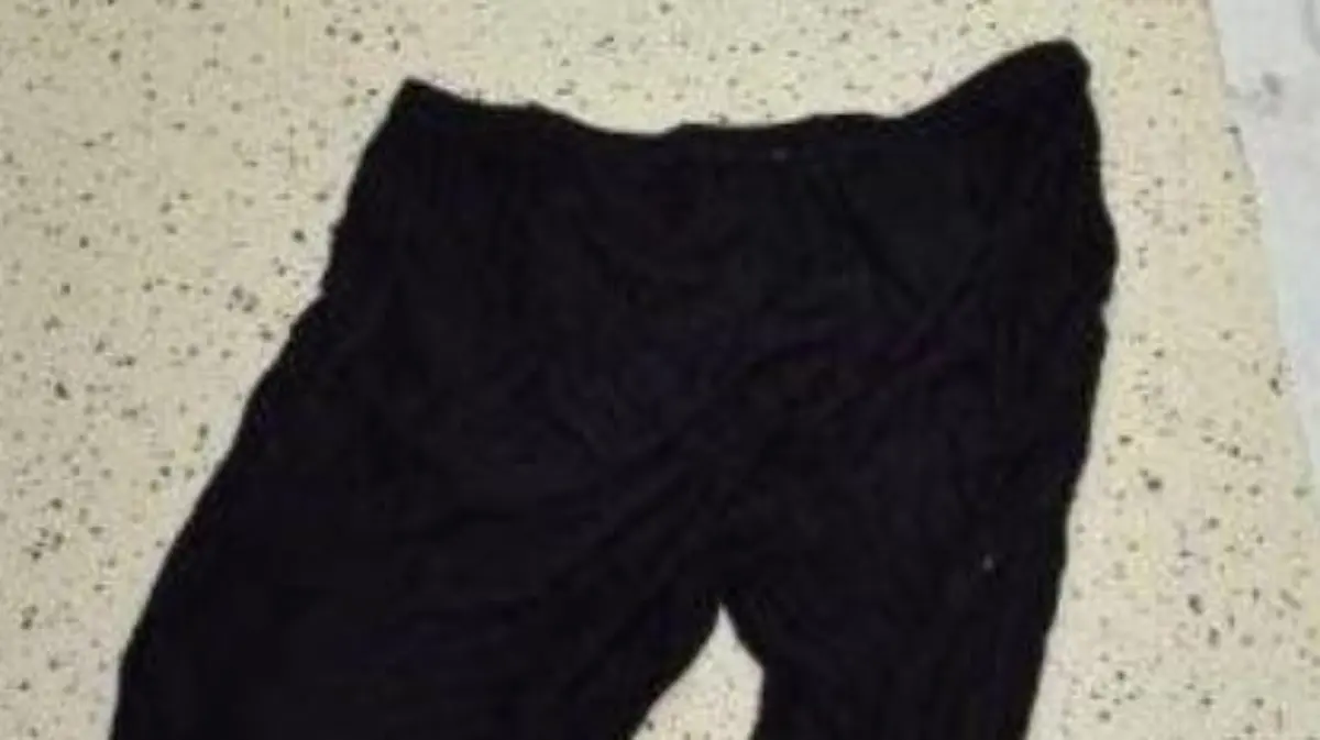 Frau ohne Erinnerung auf Felsen im Meer gefunden: Diese Kleidung trug sie.