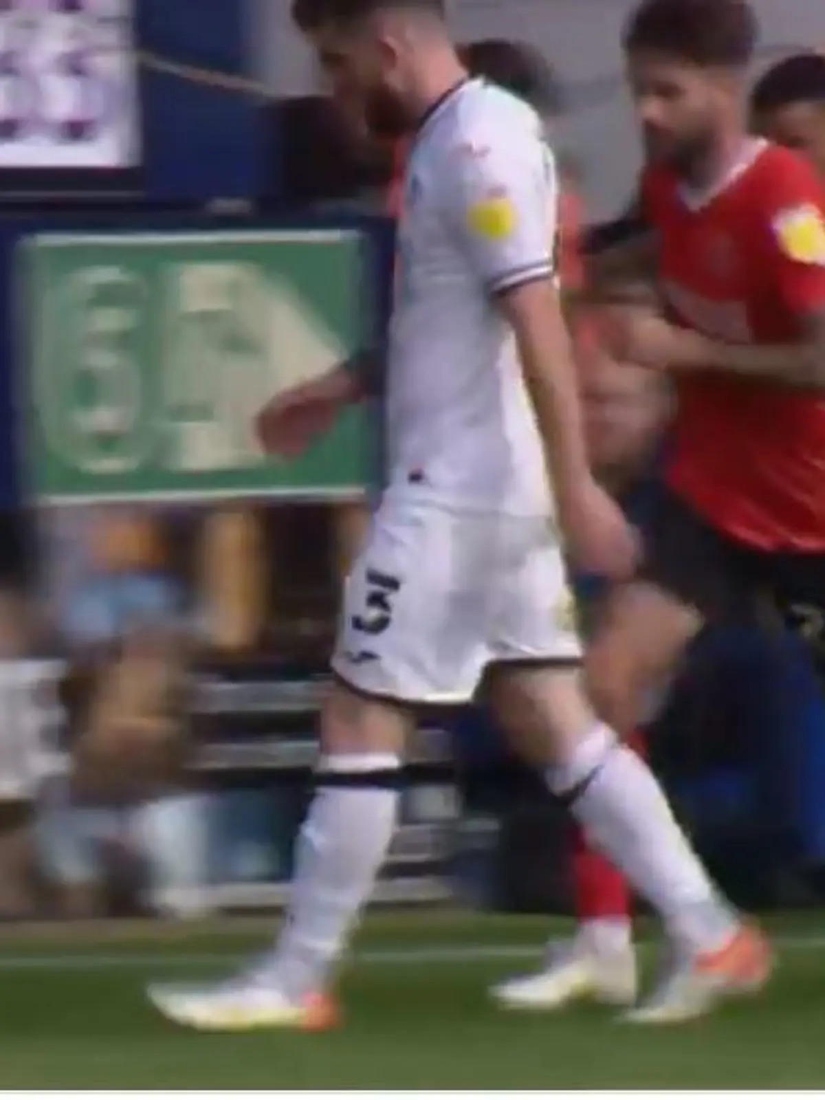 Horror-Tritt in Englands zweiter Liga