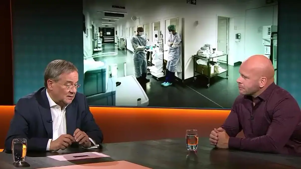Armin Laschet im Gespräch mit Ricardo Lange